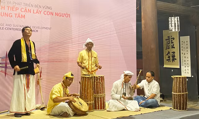 Hòa mình vào những giai điệu âm nhạc Ba Na, Chăm