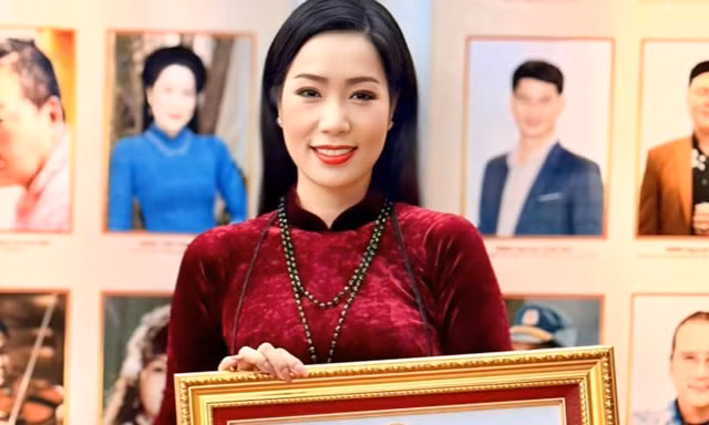 NSND Trịnh Kim Chi được vinh danh tấm gương bình dị mà cao quý