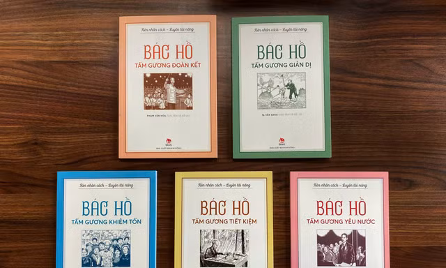 Bộ sách rèn lòng yêu nước, sự khiêm tốn, giản dị noi gương Bác Hồ