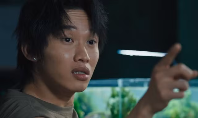 'Doraemon', 'Dế Mèn' hụt hơi, 'Dưới đáy hồ' dẫn đầu phòng vé