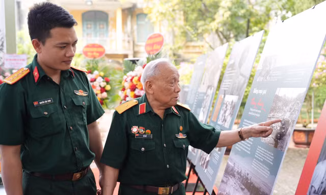 Con đường hứng chịu gần 4 triệu tấn bom đạn