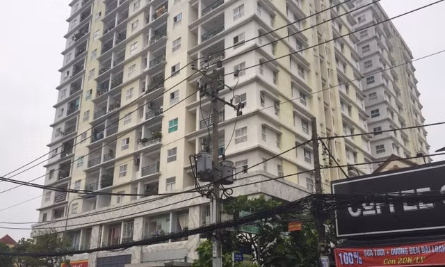 Xây 'chui' 60 căn hộ giữa Sài Gòn mà cơ quan chức năng vẫn ngó lơ?