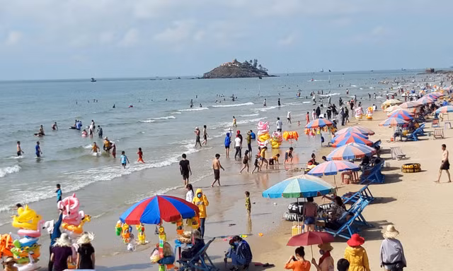 Biển Vũng Tàu thưa thớt khách trong 2 ngày nghỉ lễ