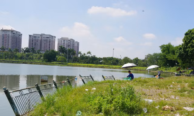 Công viên rộng 15 ha bỏ hoang ở Hà Nội, dân không dám vào vì sợ rắn rết