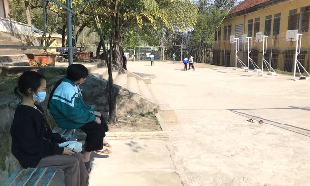 Nghệ An: Loạt học sinh nghỉ học để lấy chồng, lấy vợ