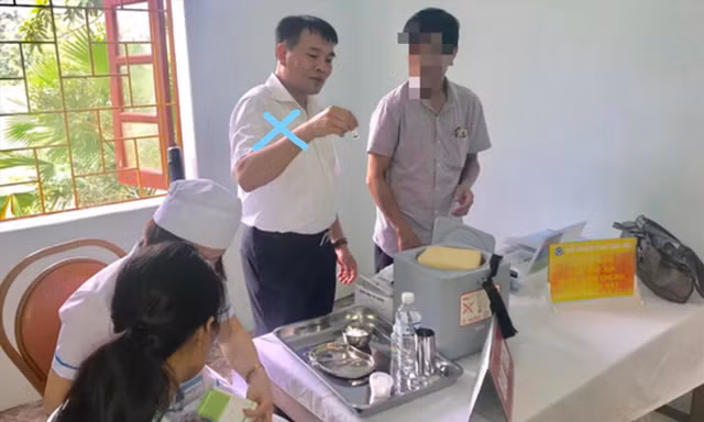 Giám đốc CDC Hà Giang nhận tiền của Công ty Việt Á như thế nào?
