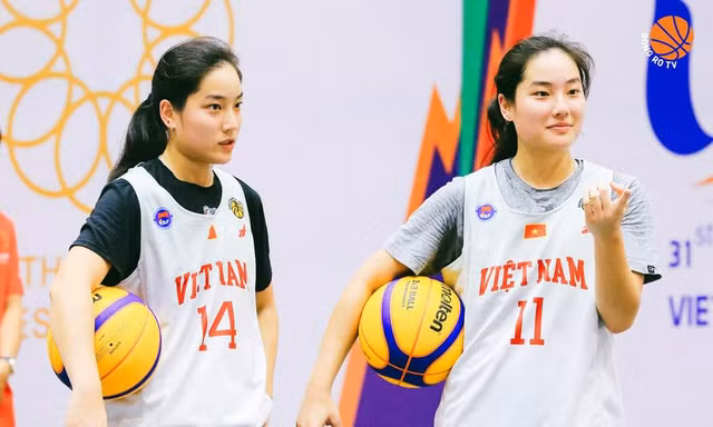 Loạt khoảnh khắc đáng yêu của cặp chị em song sinh tại SEA Games 32 gây bão mạng