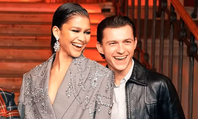 Tom Holland nịnh bồ cưng xỉu: Mối quan hệ với Zendaya là điều thiêng liêng nhất