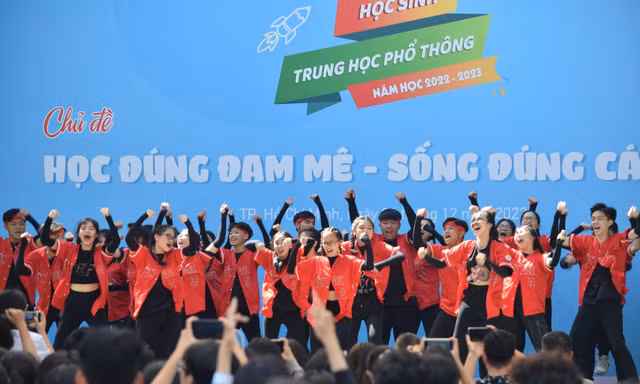 TP.HCM: Cùng teen trường Nguyễn Thượng Hiền tưng bừng tổ chức Ngày hội học sinh THPT