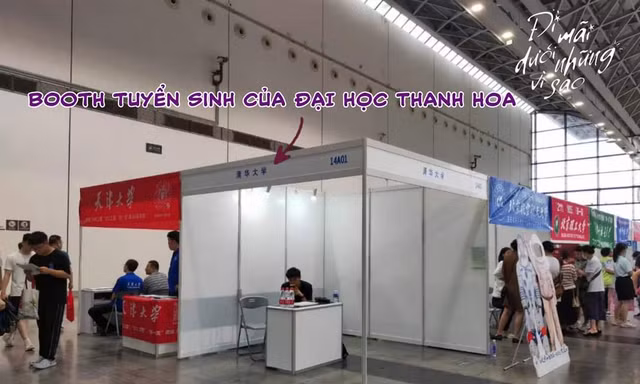 Booth tuyển sinh Đại học Thanh Hoa năm nay "trống đến đáng thương", vì đâu nên nỗi?