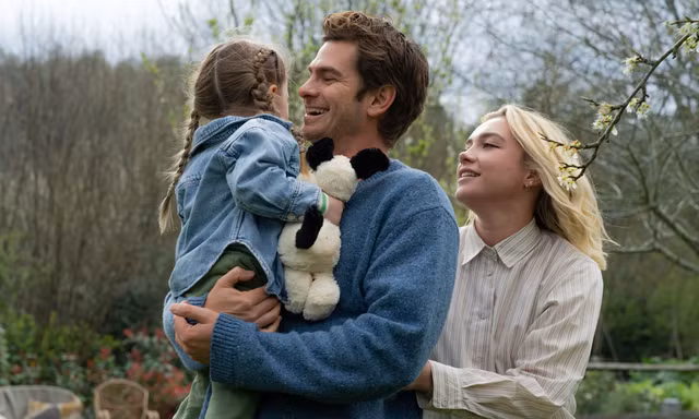 "Người Nhện" Andrew Garfield tìm cách thoát khỏi "khủng hoảng tuổi trung niên"
