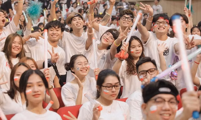 Hàng nghìn người trẻ thích thú với thông điệp “dám thể hiện, là chính mình” của realme