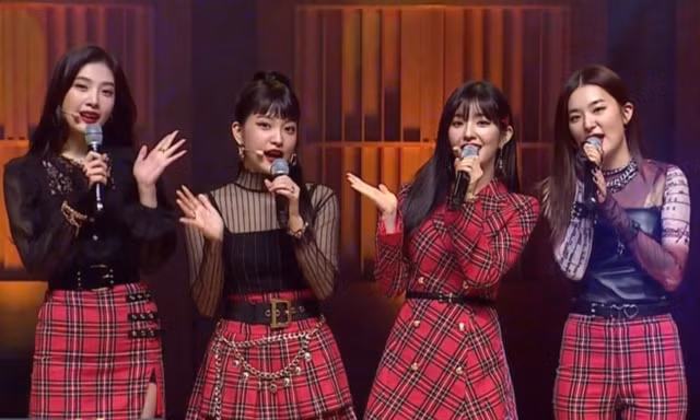 Thực hư việc Irene (Red Velvet) vẫn vui vẻ biểu diễn trên truyền hình sau bê bối thái độ