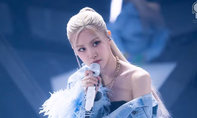 Debut solo thành công rực rỡ nhưng vẫn có một điều khiến Rosé không nguôi tiếc nuối