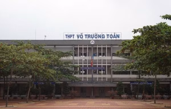 Một giáo viên Sài Gòn kiện hiệu trưởng, đòi bồi thường 23 triệu đồng