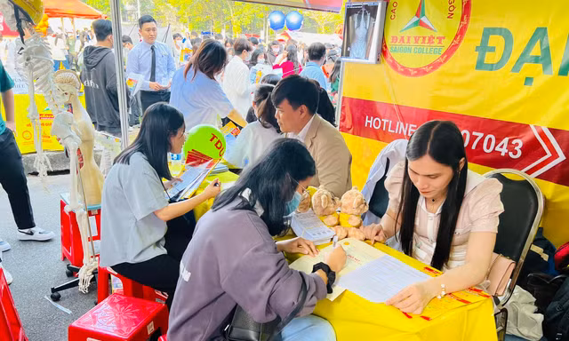Tuyển sinh đại học 2023: Khối trường quân đội dự kiến giảm hơn 500 chỉ tiêu