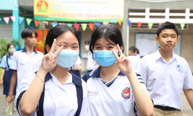 Đề thi Văn tuyển sinh lớp 10 tại TPHCM: Ấn tượng, mới lạ gây hứng thú