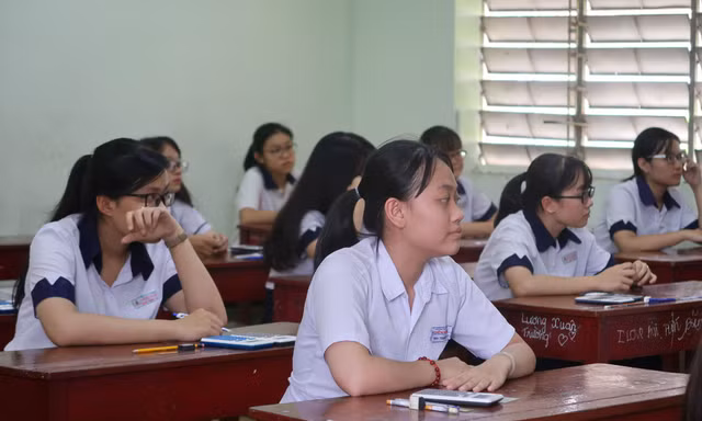 Nghi vấn “lọt” điểm thi THPT quốc gia tại Nghệ An?