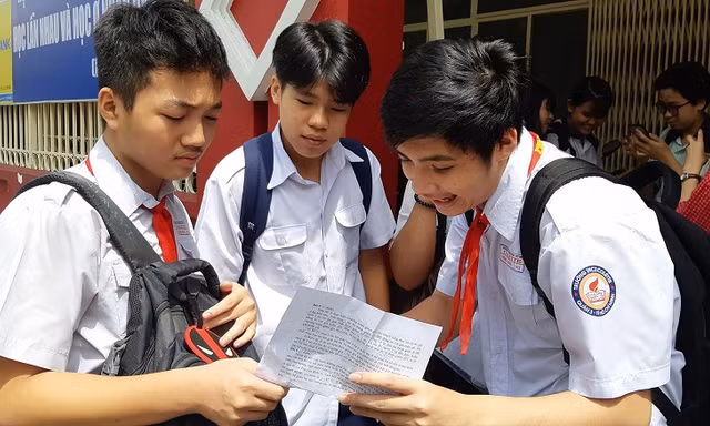 Đáp án nhanh đề thi Toán lớp 10 TPHCM 