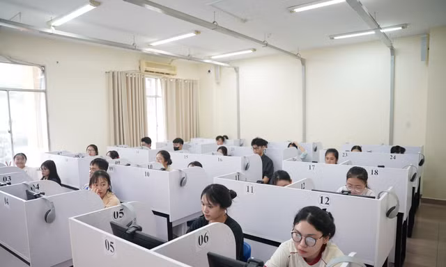 Hơn 11.000 thí sinh tham dự kỳ thi đánh giá năng lực chuyên biệt vào sư phạm