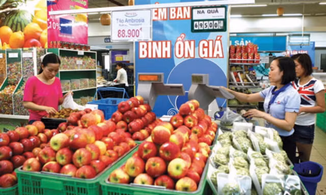  Lo thiếu hàng, giá tăng dịp Tết và sau lụt bão.