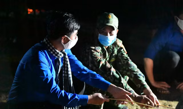 Người trẻ làm phim về biên giới chống dịch