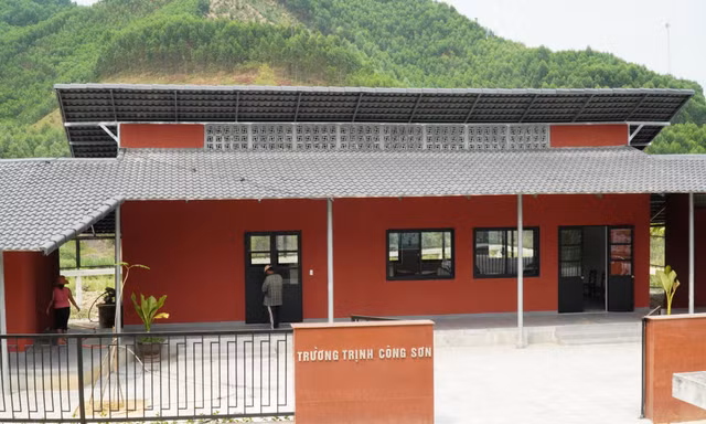 Ngắm ngôi trường mang tên nhạc sĩ Trịnh Công Sơn giữa non cao xứ Huế