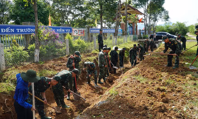 Nhiều hoạt động tình nguyện ấn tượng của tuổi trẻ TT-Huế