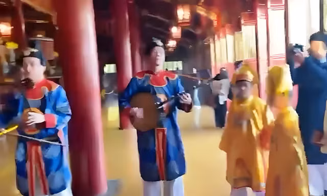 Đón đoàn tham quan gây ồn ào, Trung tâm Bảo tồn Di tích Huế nhận sai sót