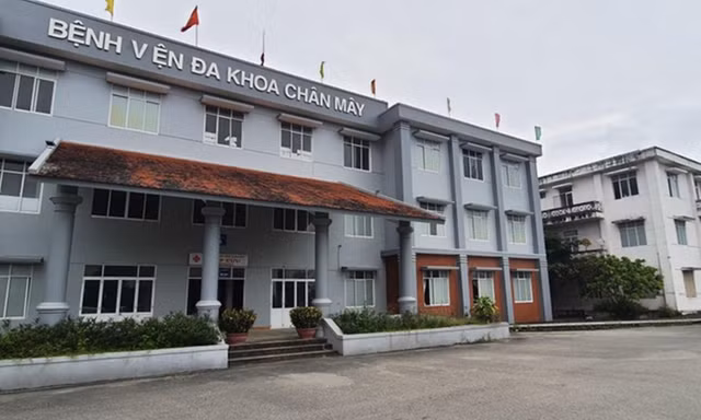 Tình tiết bất ngờ vụ Phó khoa tại TT-Huế xin nghỉ việc