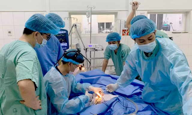 Cứu bệnh nhi bị viêm cơ tim tối cấp, nguy kịch