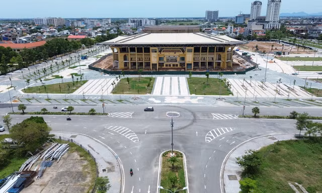 'Chốt' thời gian hoàn thành Quảng trường văn hóa thể thao gần 200 tỷ tại Huế