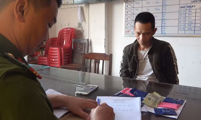 Bắt giữ đối tượng mua bán hàng nghìn viên ma túy tổng hợp tại Huế