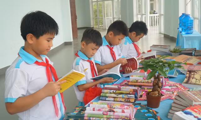 Ngày hội sách kết nối tri thức trong giới trẻ TT-Huế