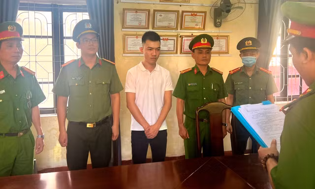 Làm ăn thua lỗ, lên mạng lừa đảo gần 1,1 tỷ đồng 
