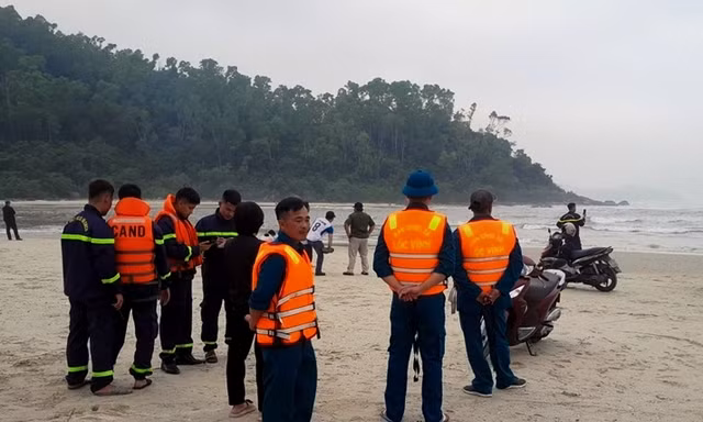 Đánh cá ngày cận Tết, ngư dân mất tích do lật thuyền