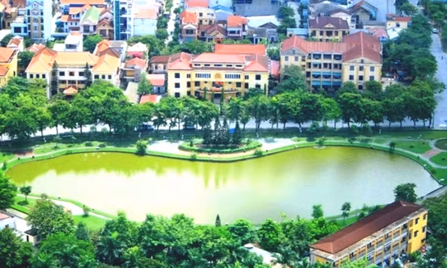 Phát hiện thi thể bé trai 9 tuổi dưới hồ nước sau một ngày ‘mất tích’