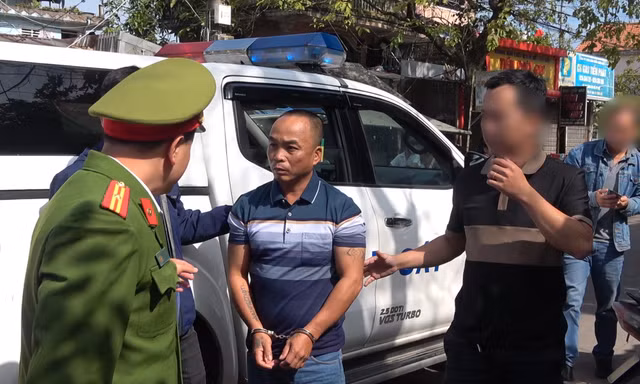 Bắt giữ hai ‘đạo chích’ chuyên chôm đồ thờ ở Huế