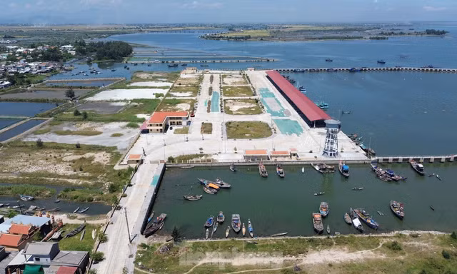 Cảng cá hơn 200 tỷ vừa bàn giao đã phải khắc phục khẩn cấp