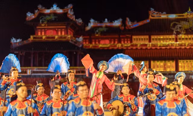 Tưng bừng đêm khai màn tuần lễ Festival Huế 2022