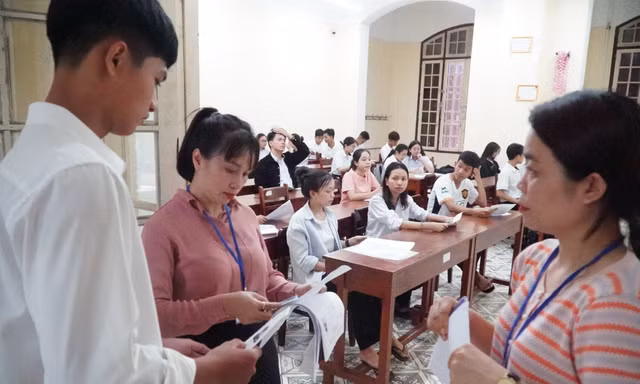 Thời tiết Huế 2 ngày tới dịu mát, thí sinh 'dễ thở' 