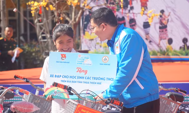 Xuân đoàn kết, Tết thắm tình quân dân