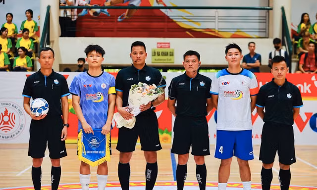 Chủ nhà thắng trận ra quân giải futsal sinh viên khu vực Hà Nội 2024
