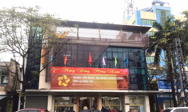 Vì sao Quảng Trị tạm dừng tiếp nhận hồ sơ cấp đổi, cấp lại giấy phép lái xe?
