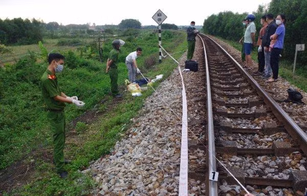Người đàn ông chưa rõ danh tính bị tàu hỏa tông tử vong