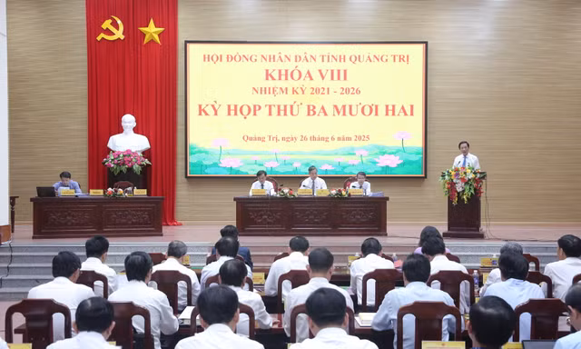 Chưa xem xét chính sách hỗ trợ 21,6 triệu đồng cho mỗi cán bộ Quảng Trị ra Đồng Hới làm việc