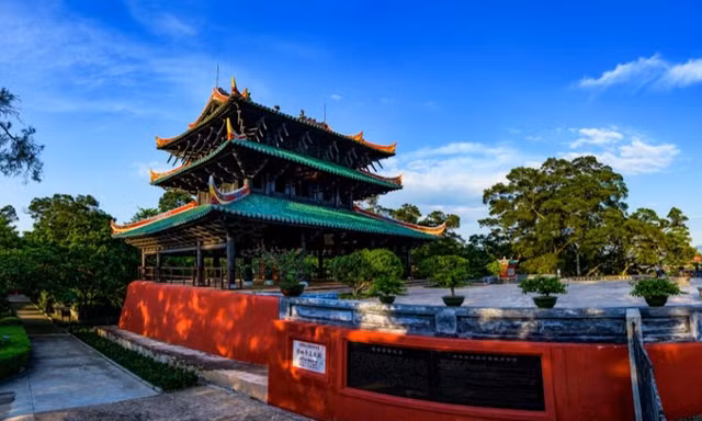 Ngôi đình gỗ không dùng một chiếc đinh, trụ vững trước động đất