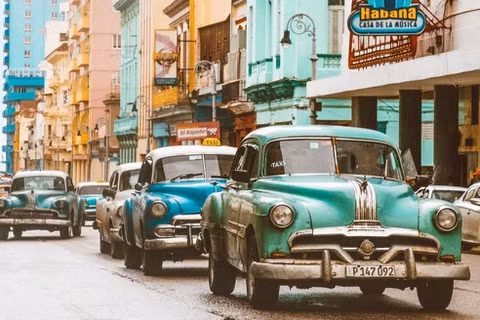 Thành phố đi ngược thời gian ở Cuba, nhuốm màu hoài niệm