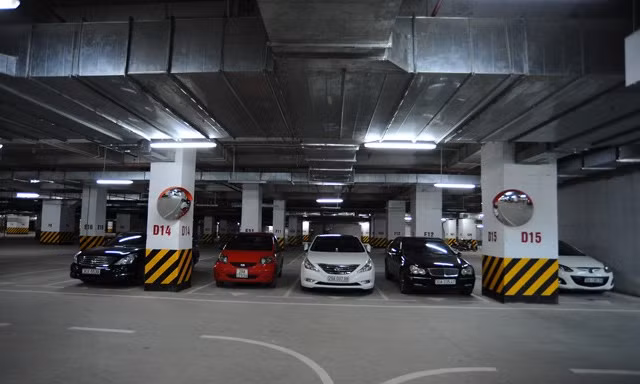 Luật Nhà ở mới: Xác định rõ quyền sở hữu chỗ để ô tô nhà chung cư