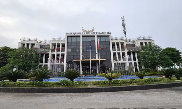 Cận cảnh biệt thự, trụ sở công ty, cây xăng xây sai quy hoạch ở khu đô thị Thanh Hà